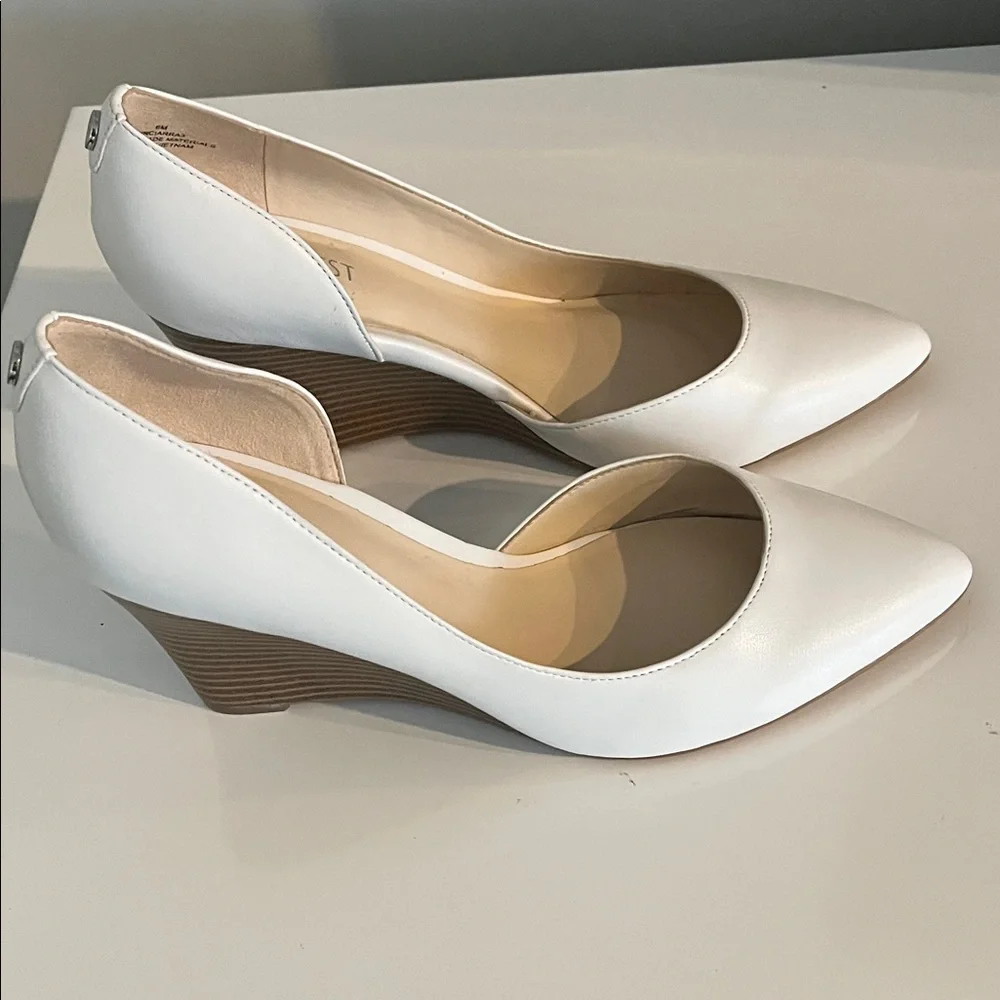 Nine West Women's White Wedges‎